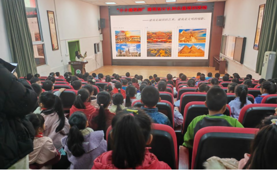 我院建筑设计教研室赴宜宾市农业街小学开展“小小建筑师”公益培训活动